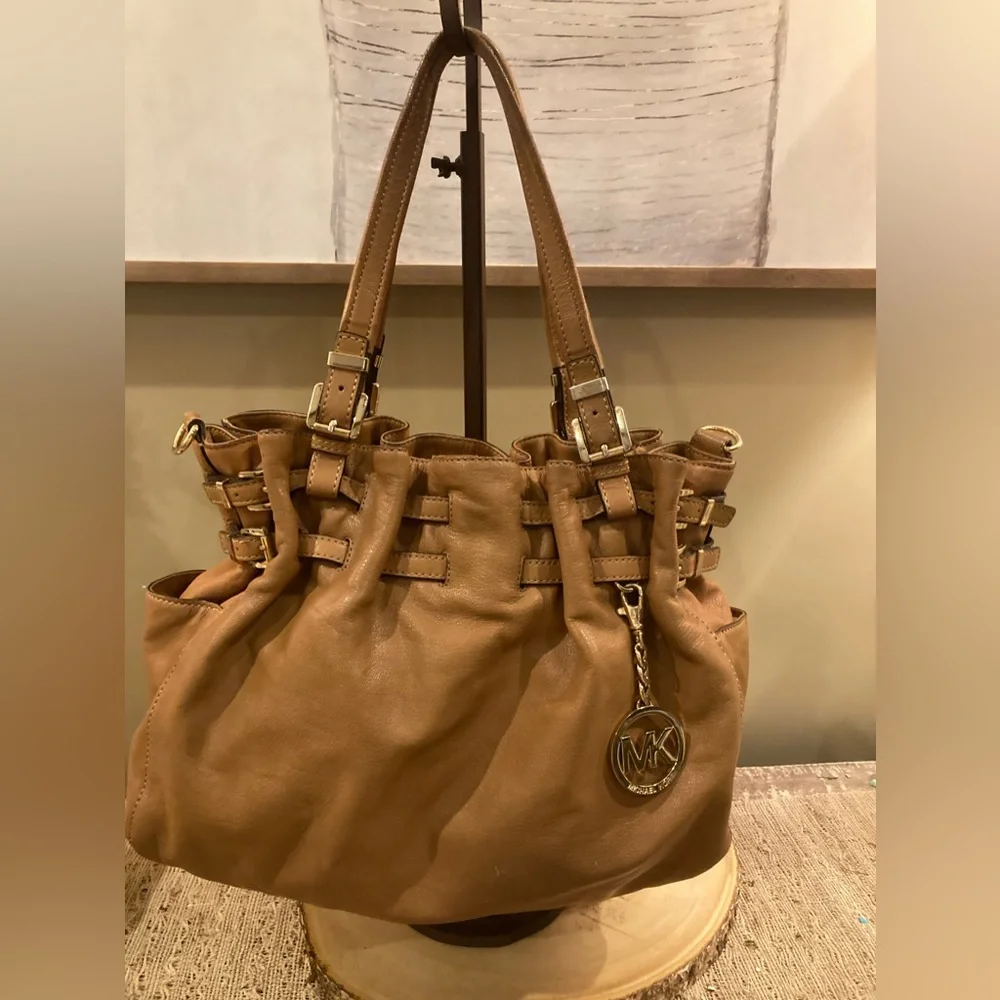 Michael Kors Way Bag Carmel Brown Cinch Buckle‎ Logo Charm Hobo Tote Satchel